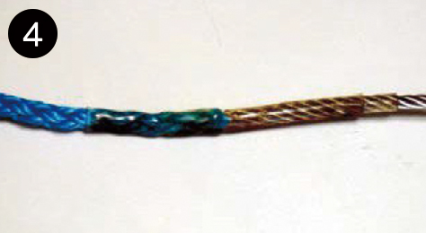 収縮後はチューブを十分冷却してください。（十分冷却しないと抜ける恐れがあります。）